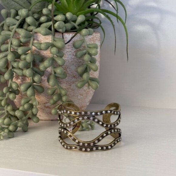 Park Lane "Ala Mode" Cuff Bracelet – Antique Gold with Crystal Accents - Picture 4 of 4